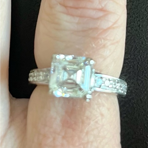 Diamond Nexus Engagement Ring - Picture 4 of 4